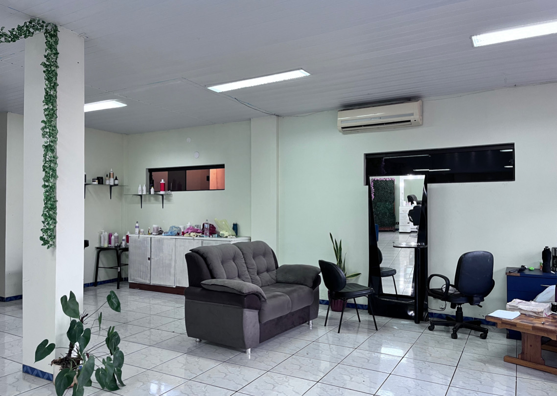 EACBB0DF-145D-4578-BD6D-ECCBE166D4D6